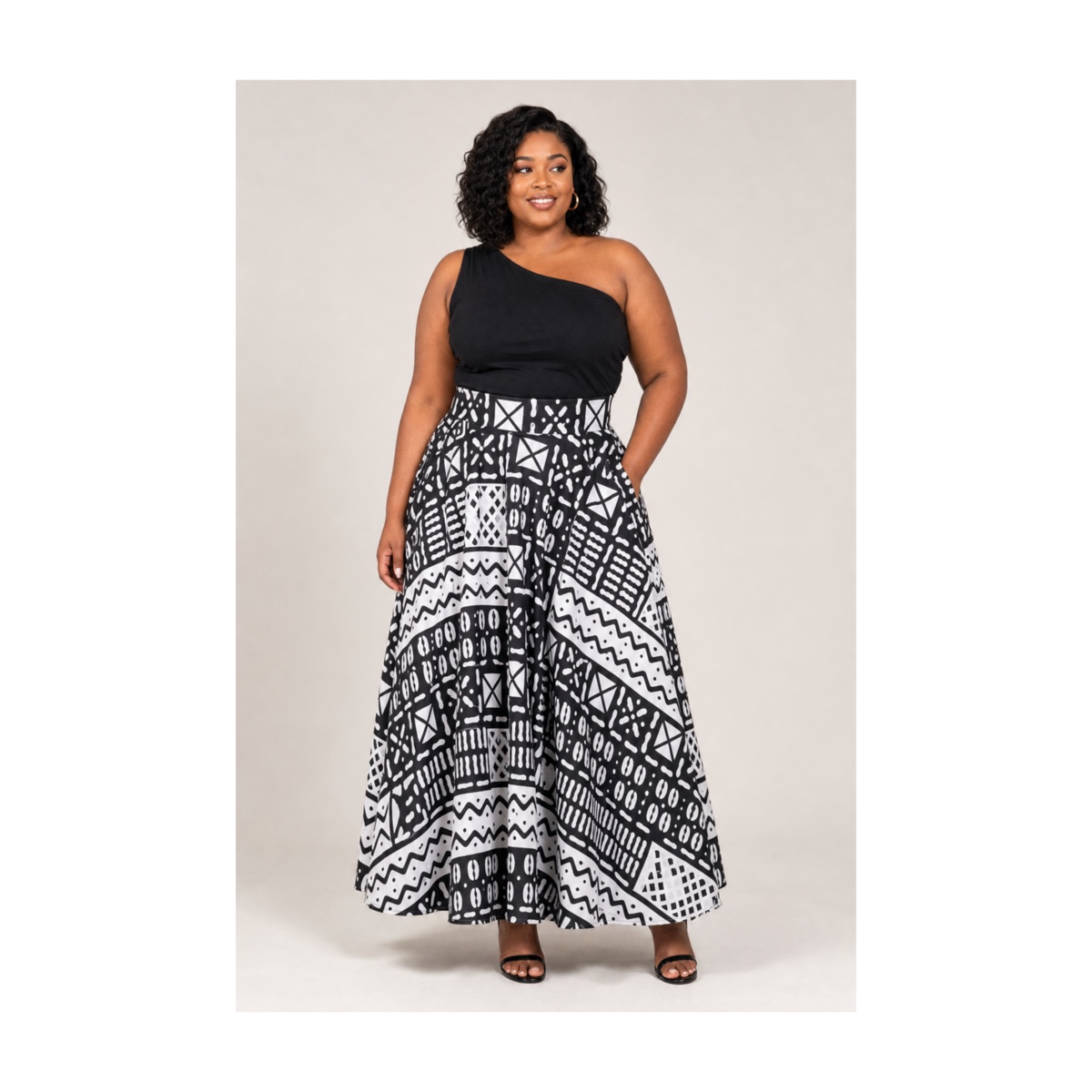 Bogolan black and white African print flare skirt – front view